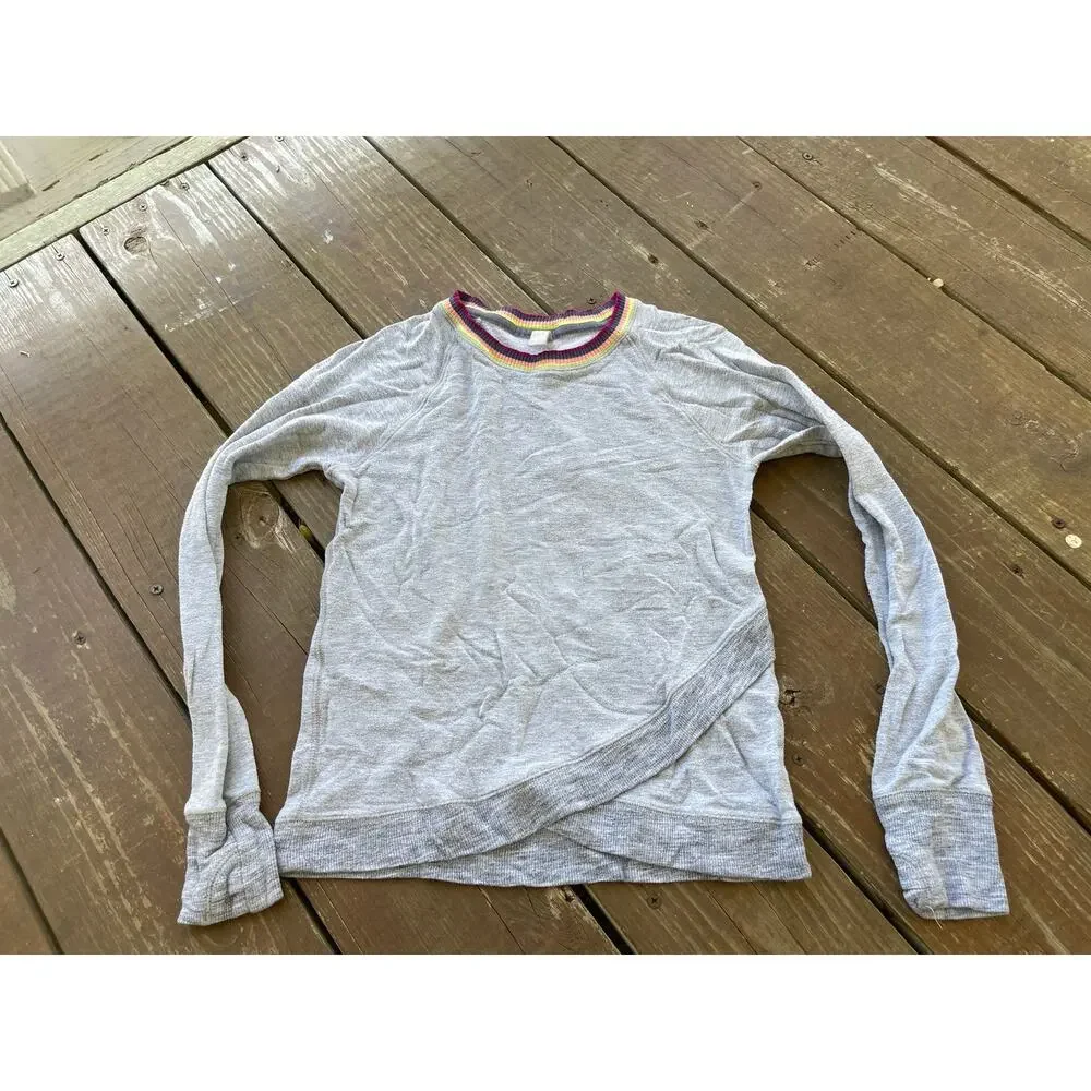 Athleta Girl medium long sleeve top